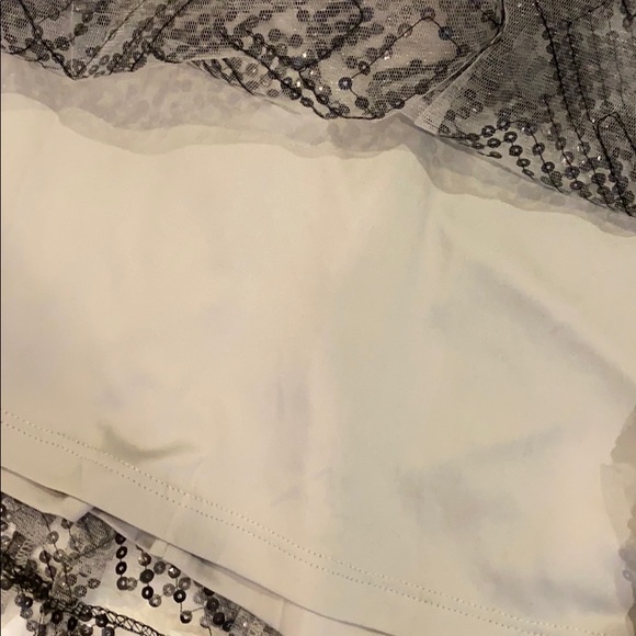 Tadashi Shoji skirt size 0 - Picture 4 of 5